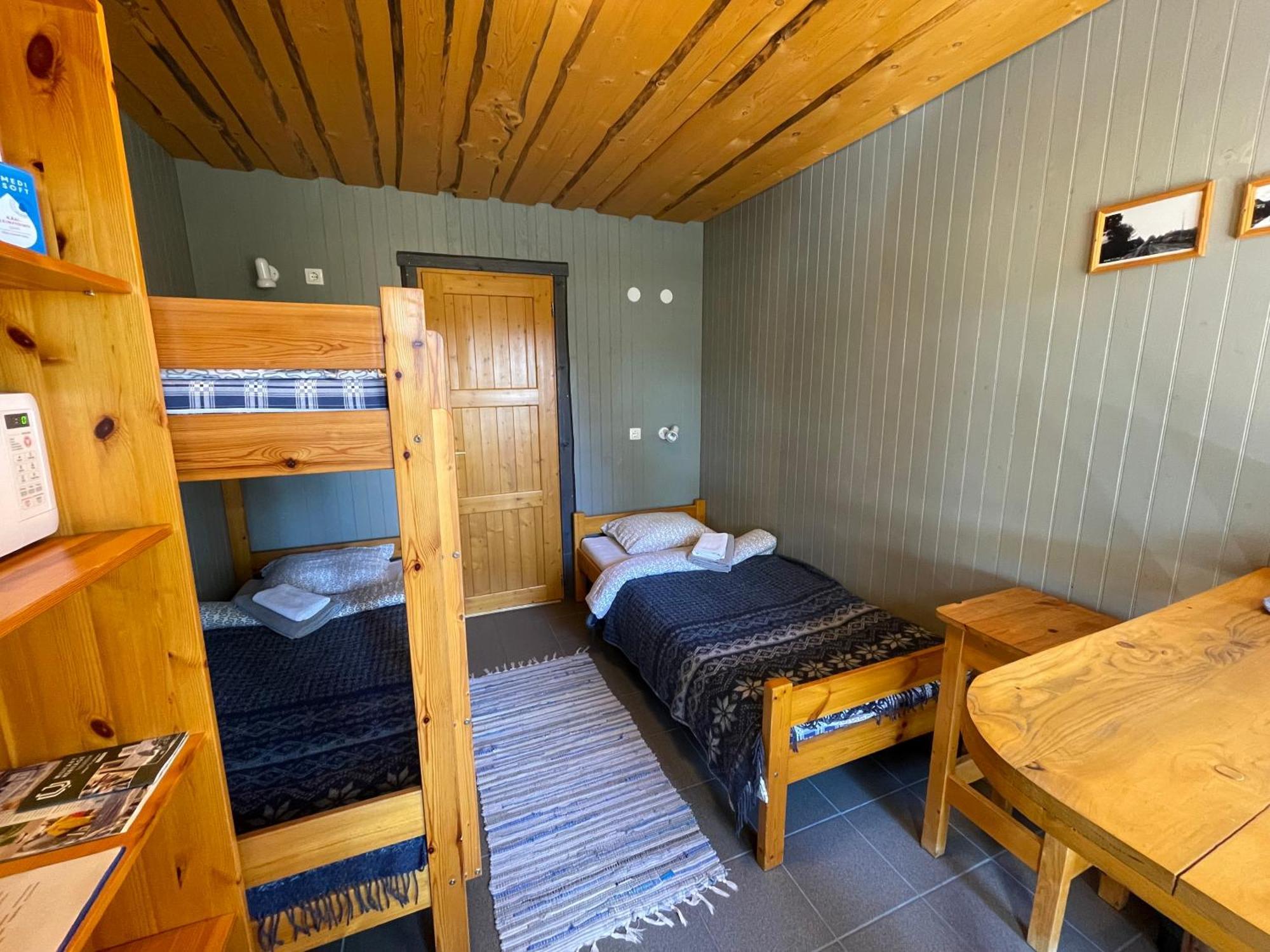 Hostel Kalameeste Maja Муствее Екстер'єр фото